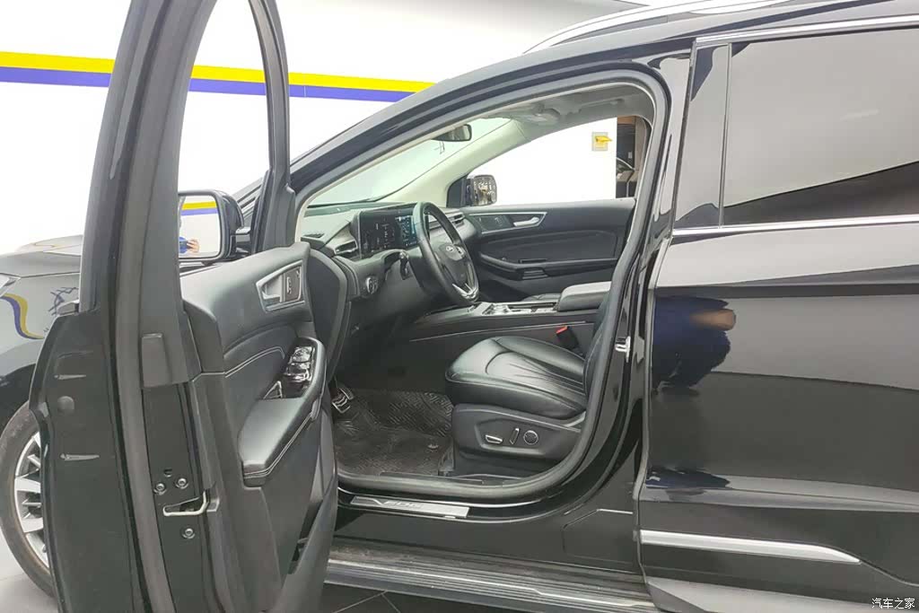 Ford Edge, 2022 9