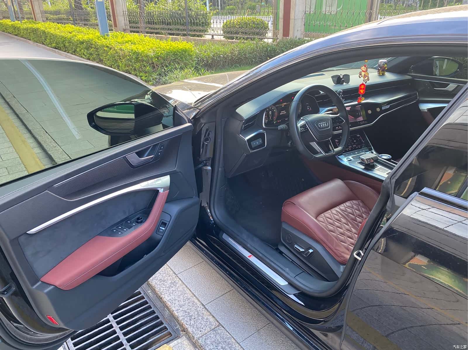 Audi A7L, 2025 12