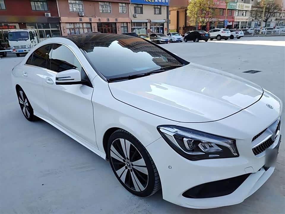 Mercedes-Benz CLA