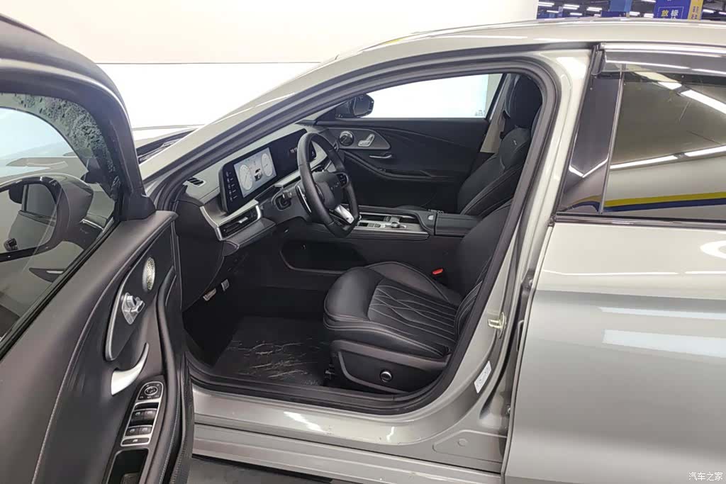 Chery Arrizo 8, 2024 9