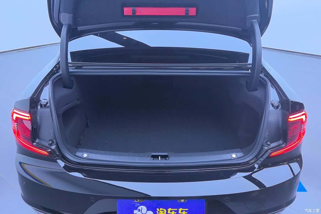Volvo S90, 2024 4