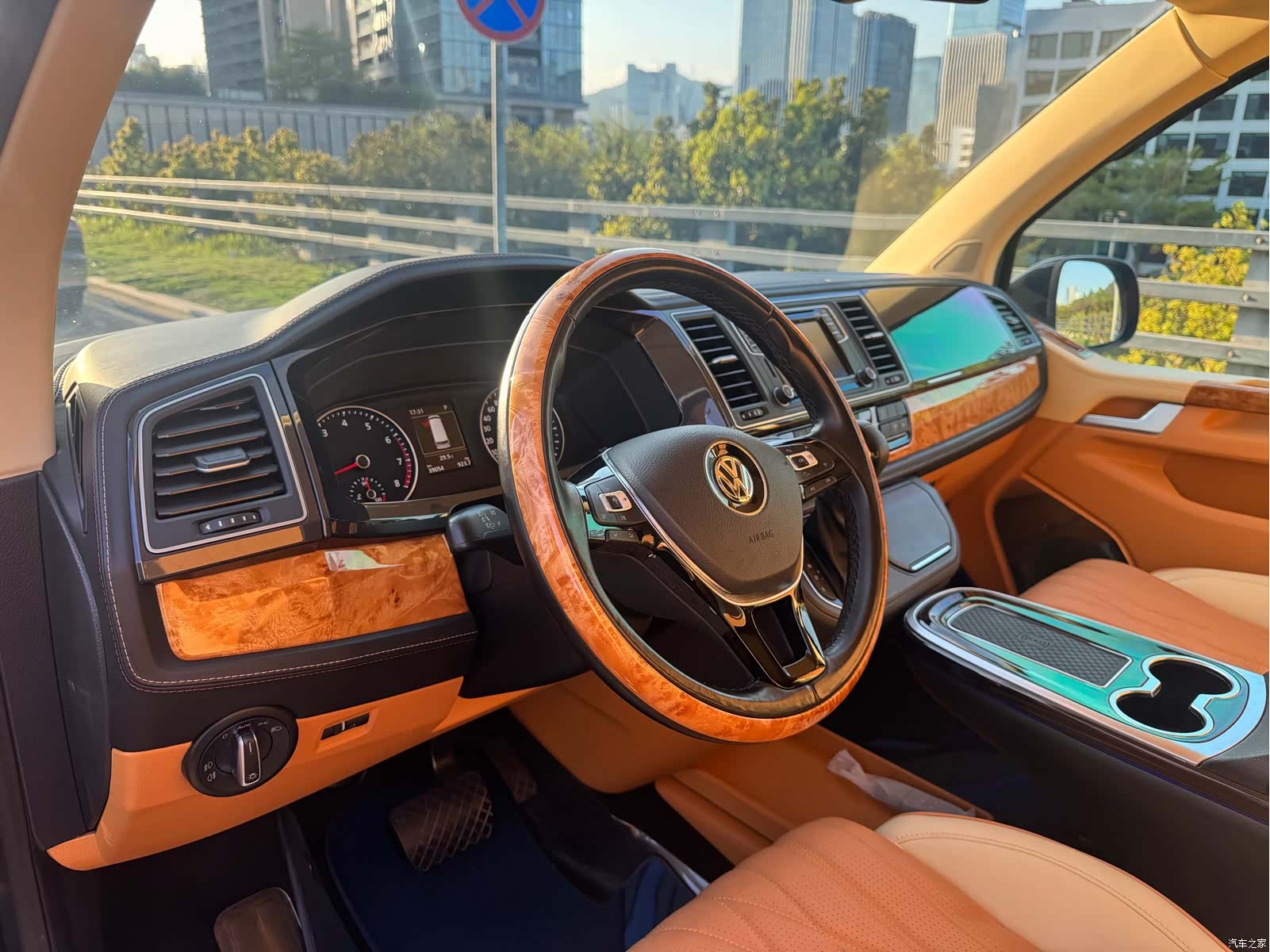 Volkswagen 7, 2017 12