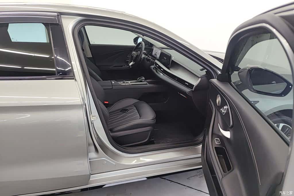 Chery Arrizo 8, 2024 8