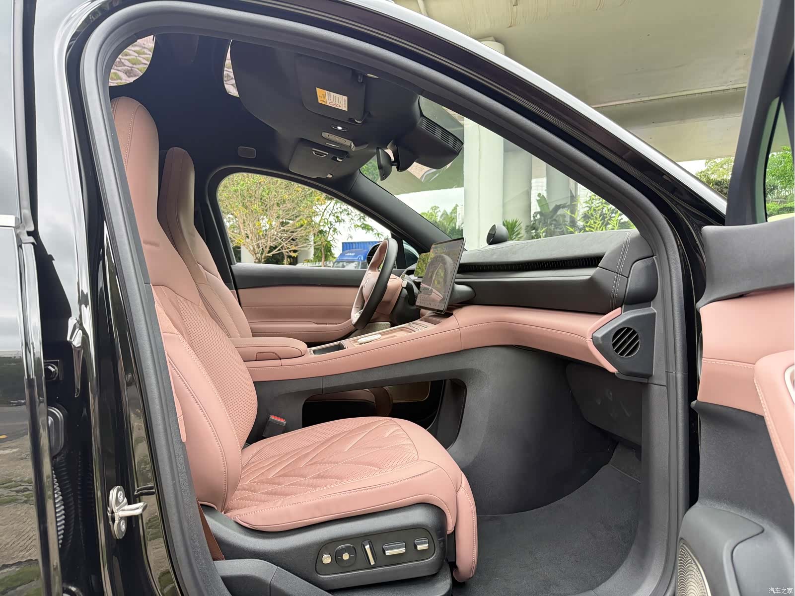 NIO EC6, 2025 9