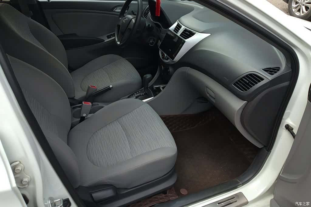 Hyundai GLS, 2014 8