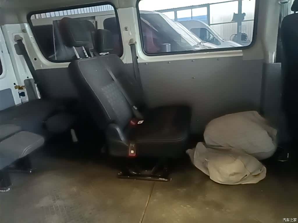 Maxus V80, 2024 17