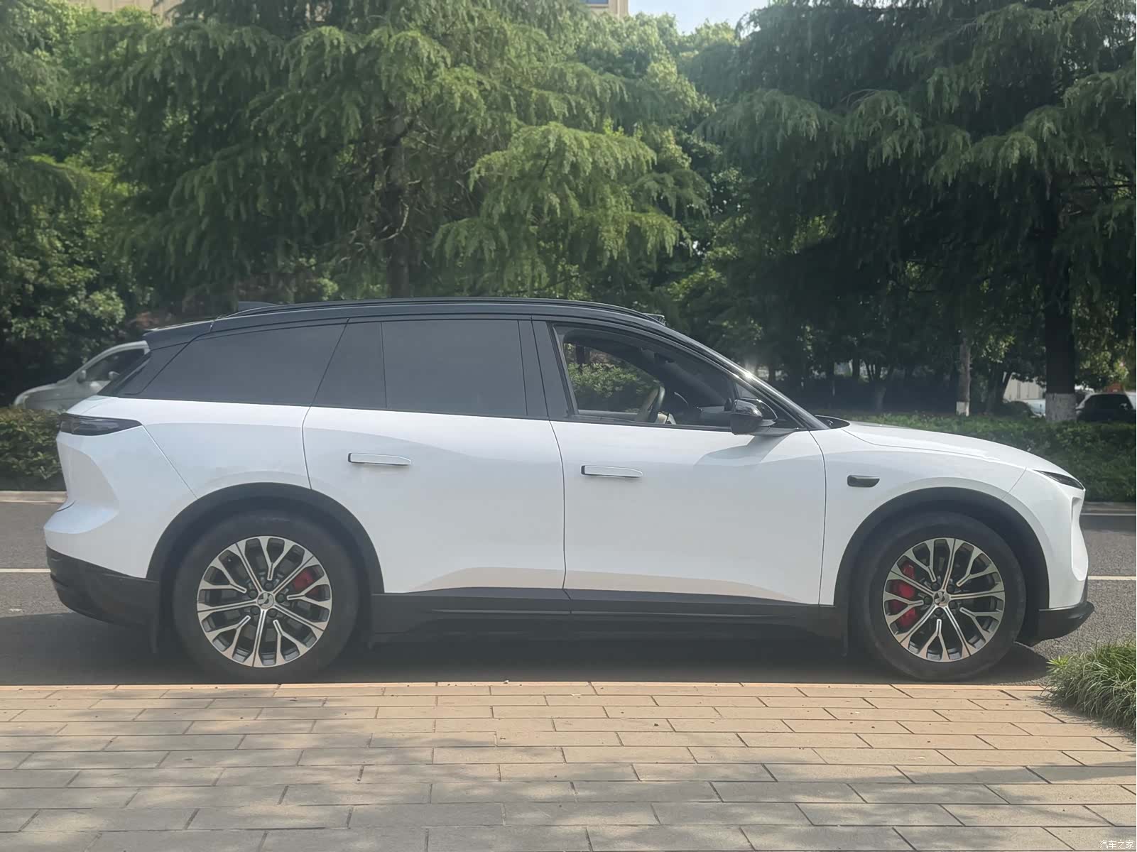 NIO ES6, 2023 8
