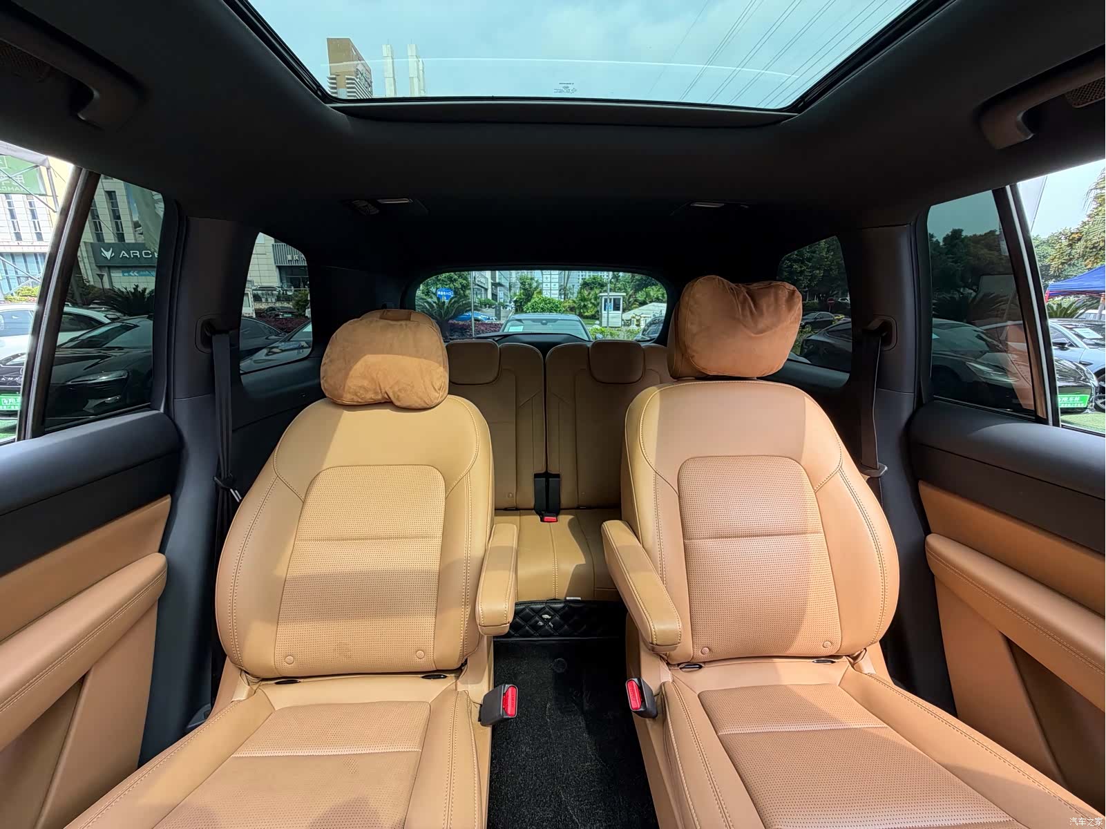 Li Auto ONE, 2023 9