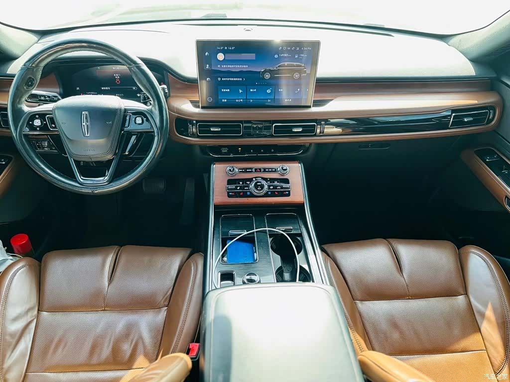 Lincoln Aviator, 2021 9