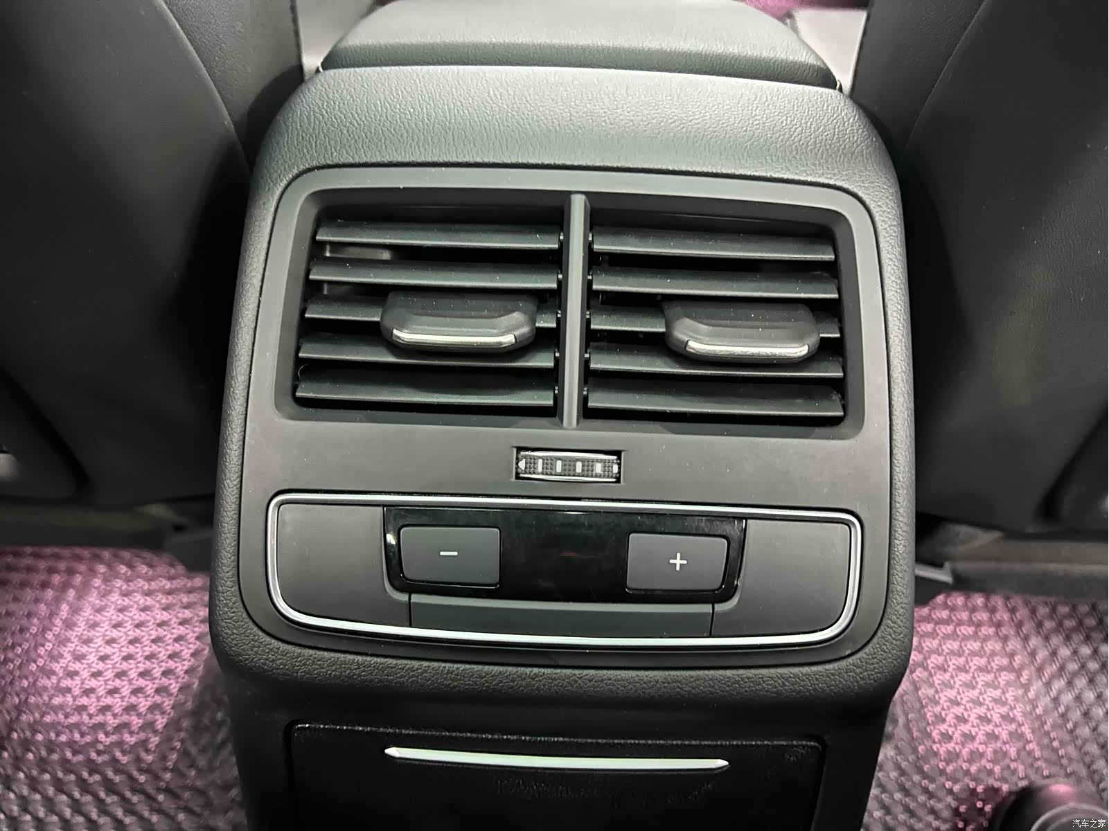 Audi A4L, 2021 15