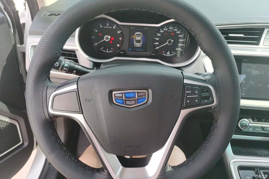Geely Emgrand, 2018 15