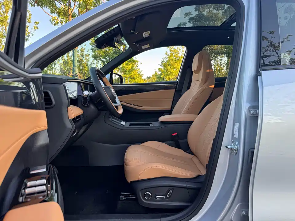 Geely Galaxy Galaxy L7