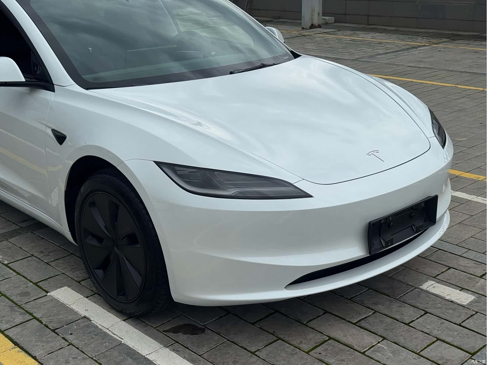 Tesla Model 3, 2025 19