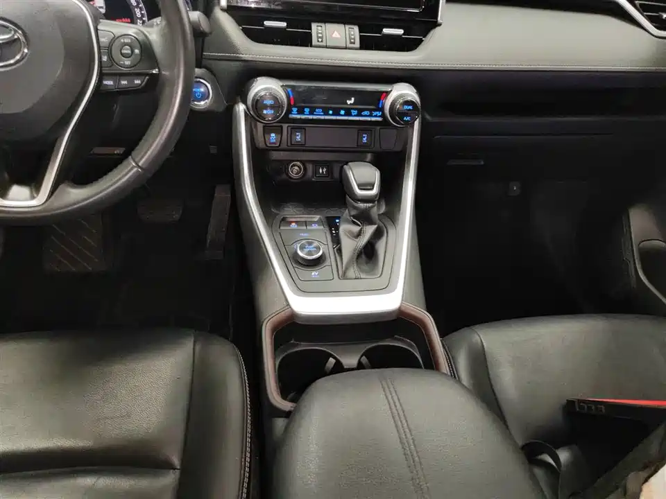 Toyota RAV4 Rongfang