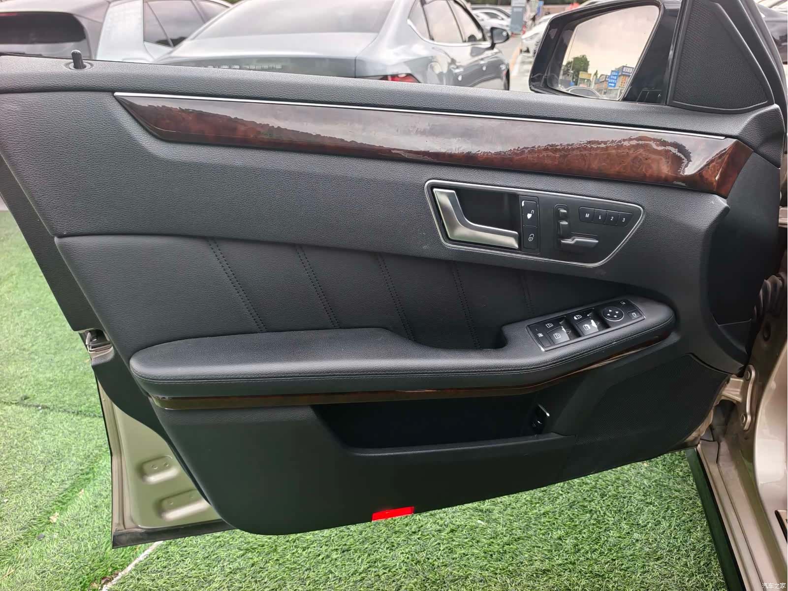 Mercedes-Benz E-Class, 2012 9