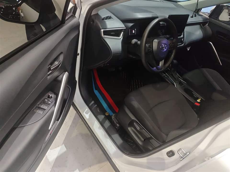 Toyota Corolla Sharp amplifier