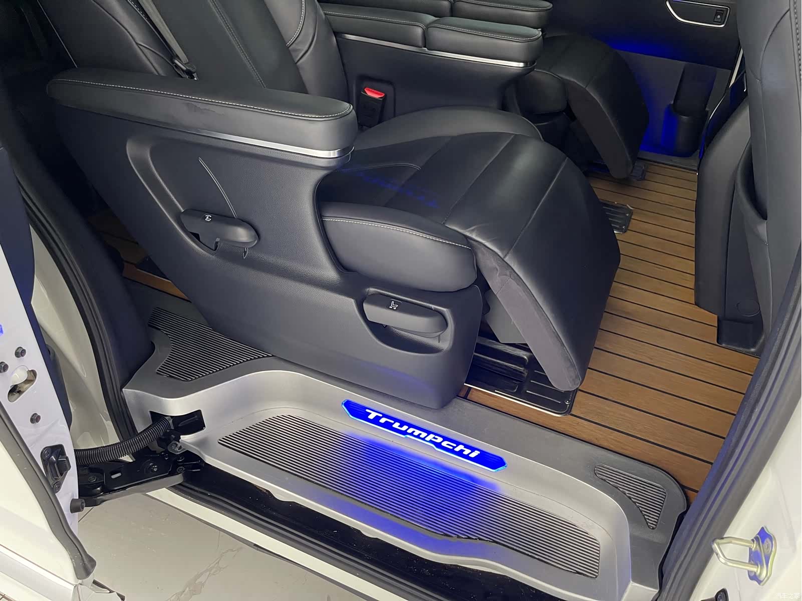 Trumpchi M8, 2022 15