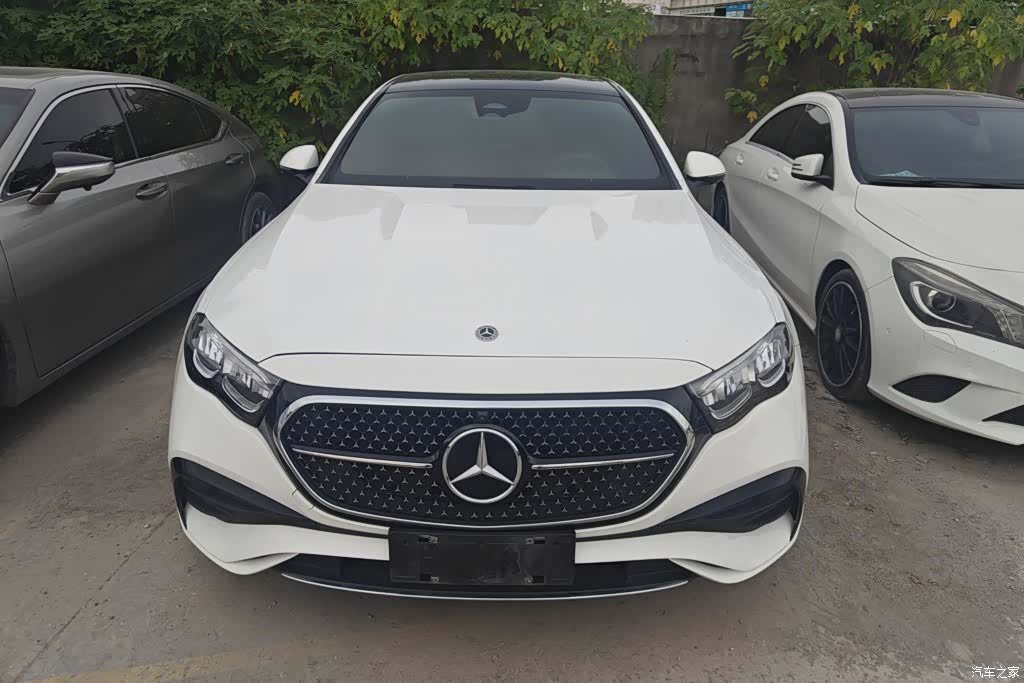 Mercedes-Benz E-Class, 2024 2