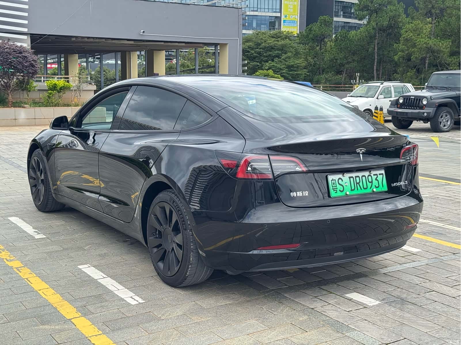 Tesla Model 3, 2023 23