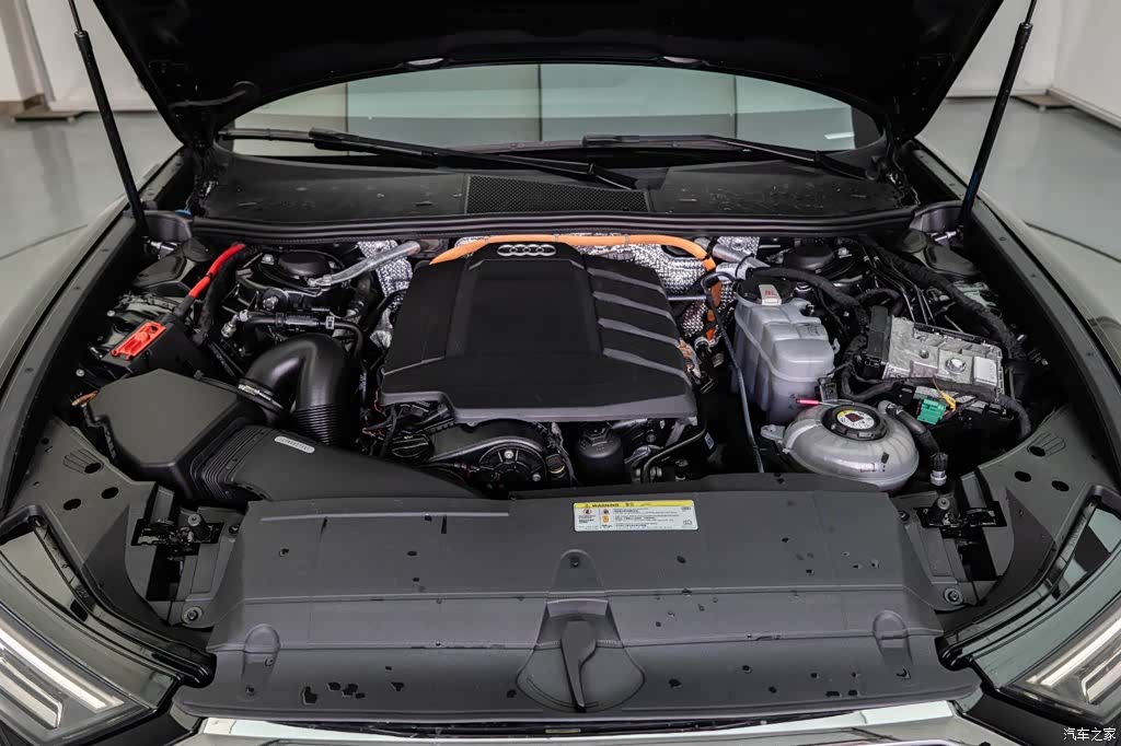 Audi A6L, 2020 23