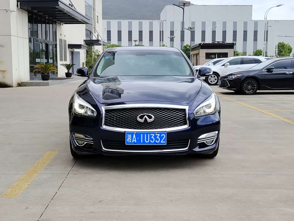 Infiniti Q70 Infiniti Q70