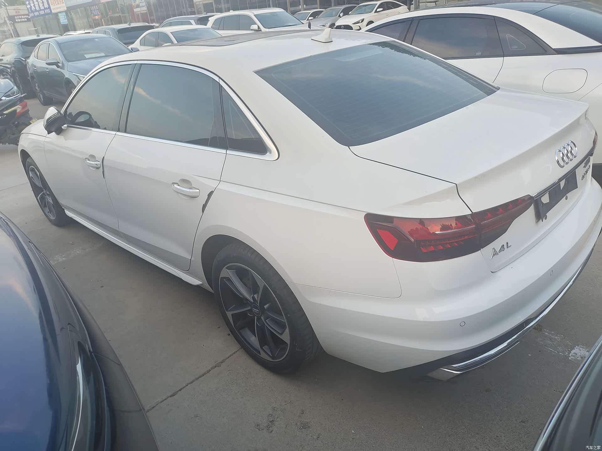 Audi A4L, 2021 8