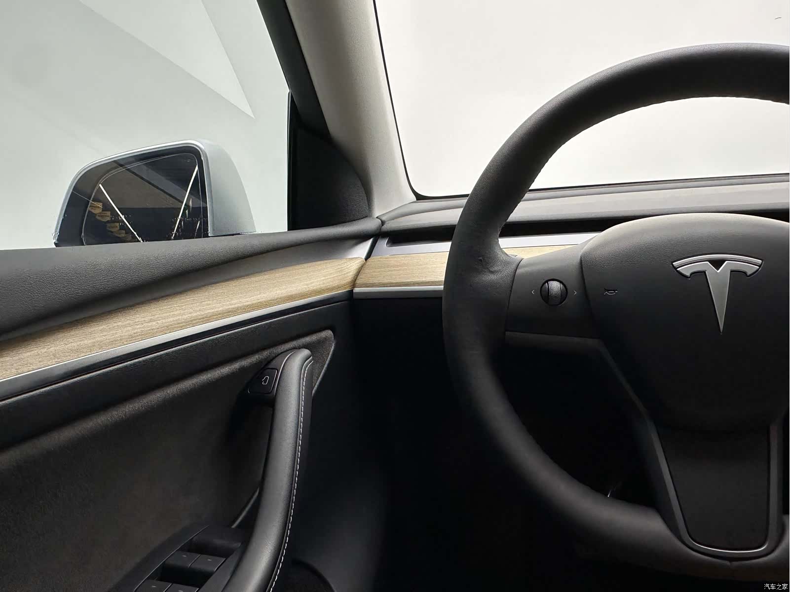 Tesla Model Y, 2022 20