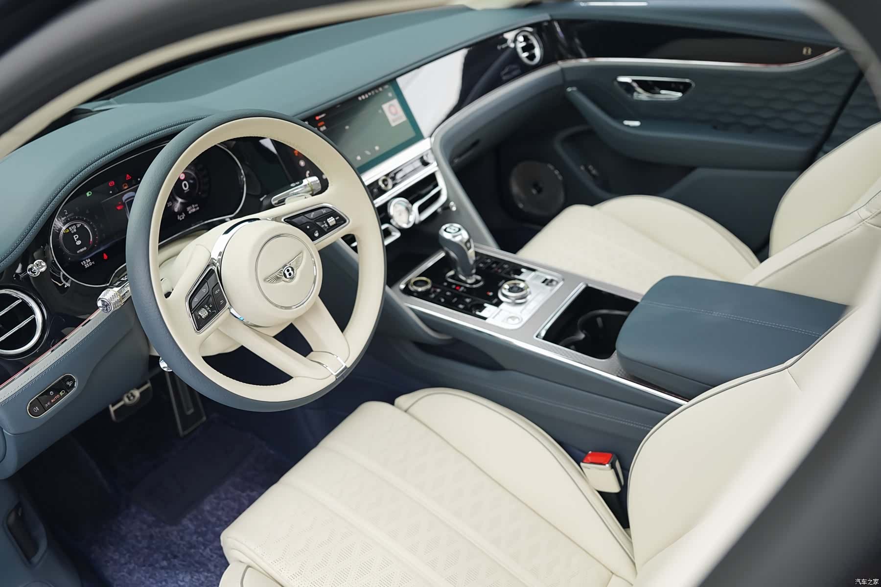 Bentley Flying Spur, 2025 8