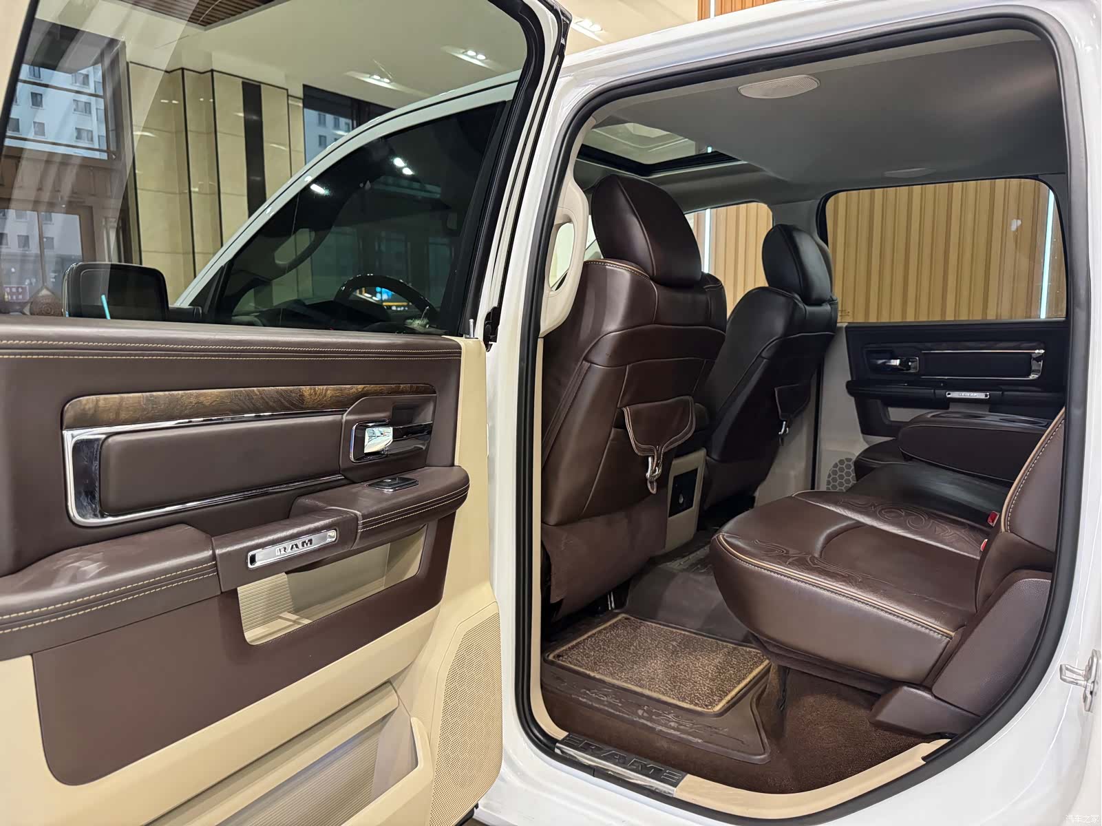 RAM Trucks, 2016 9