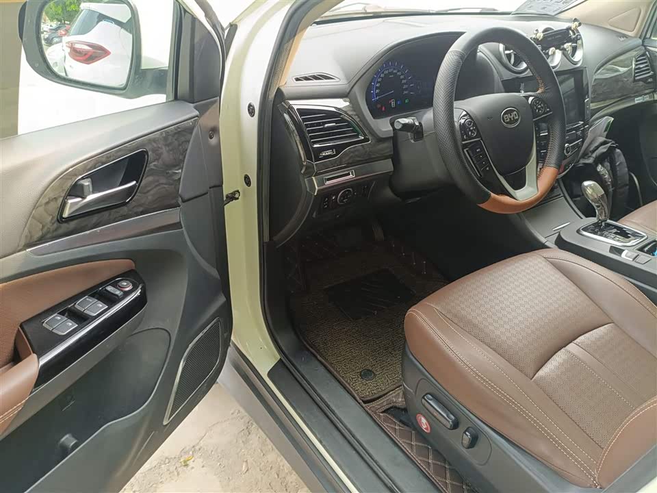 BYD S7 BYD S7