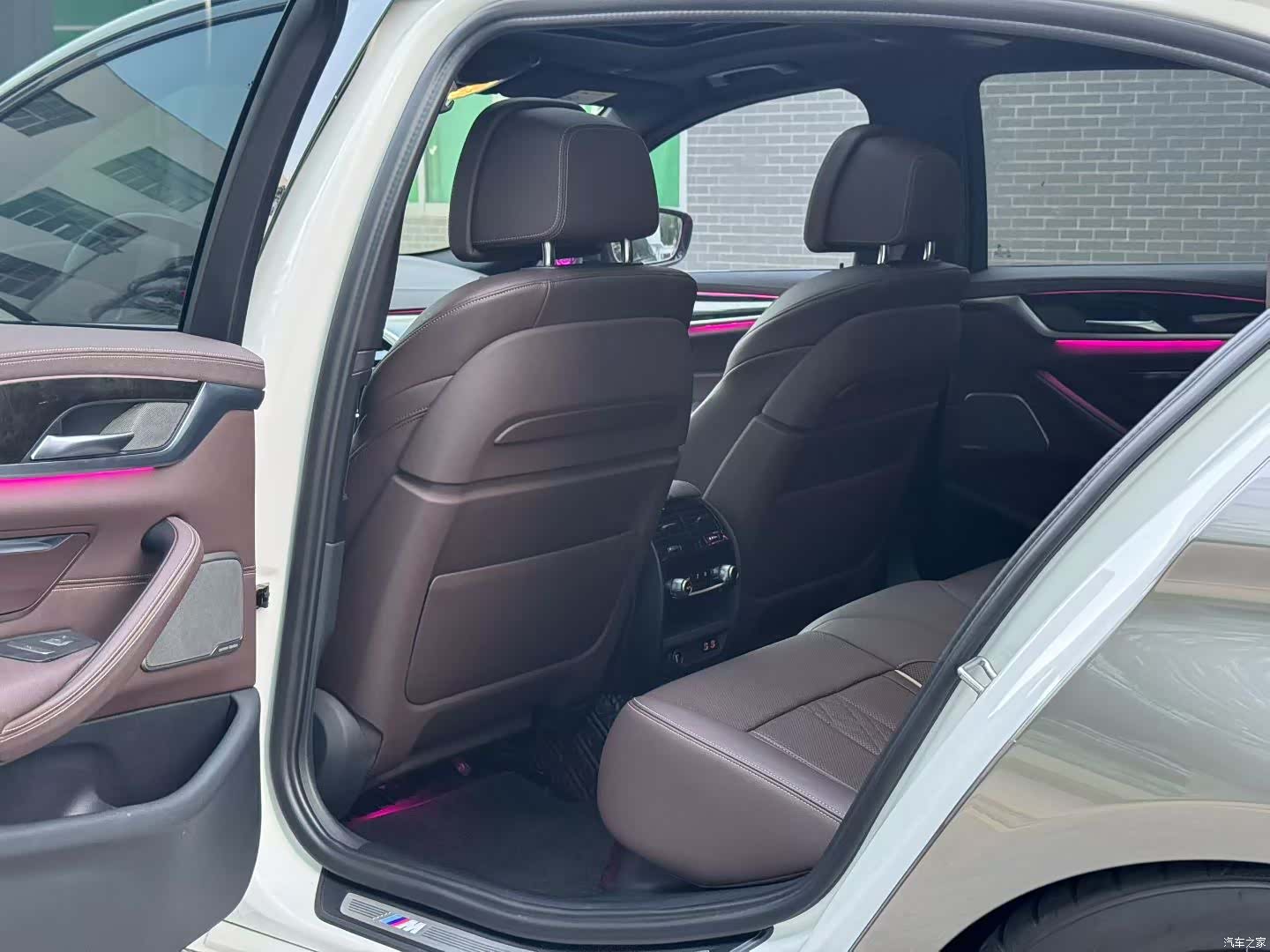 BMW 5 Series, 2022 8