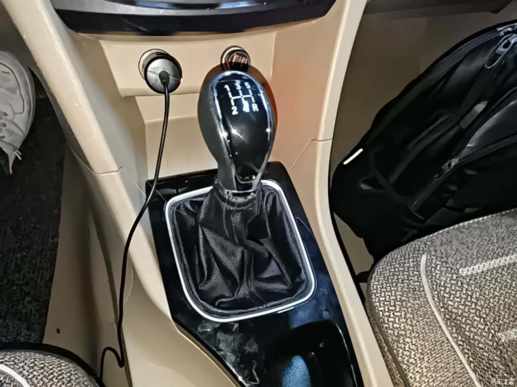 Wuling 730, 2017 14
