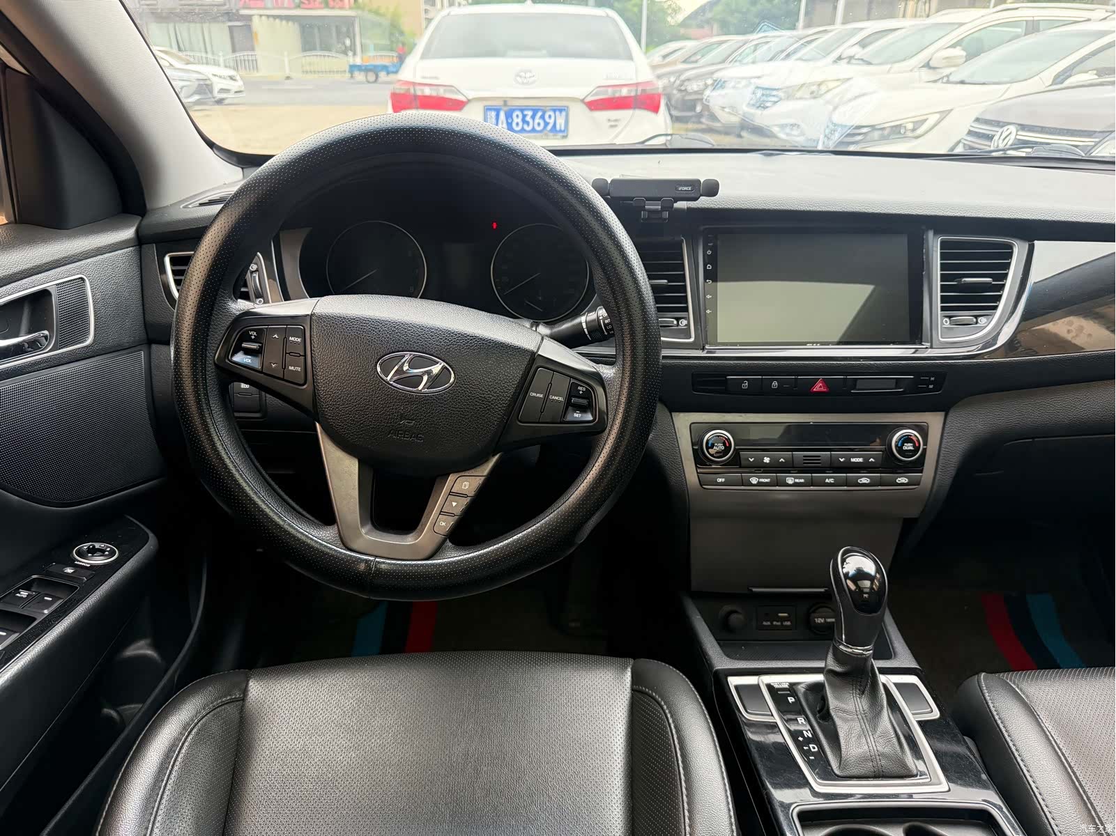 Hyundai GLS, 2015 4