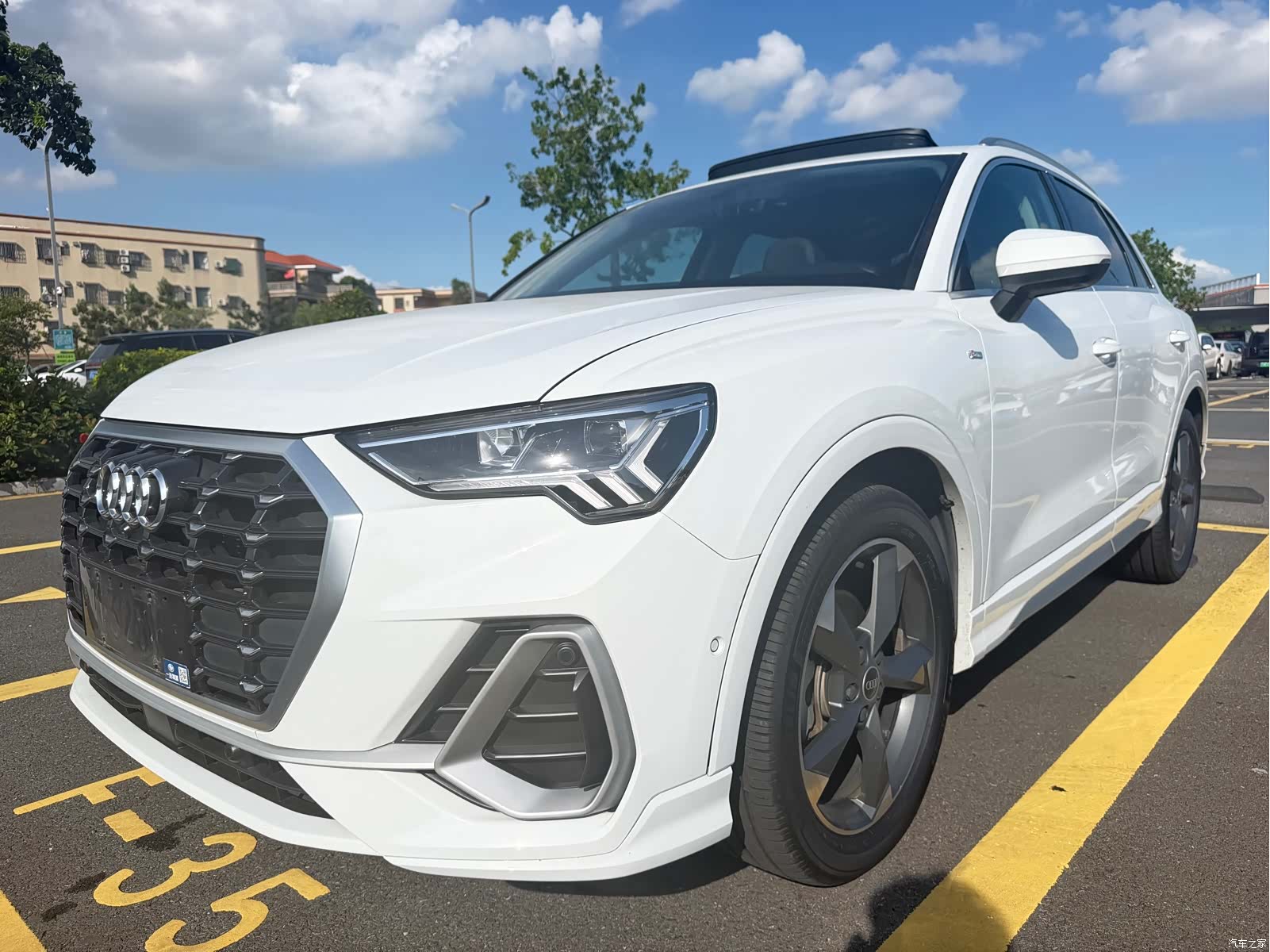 Audi Q3, 2022 1