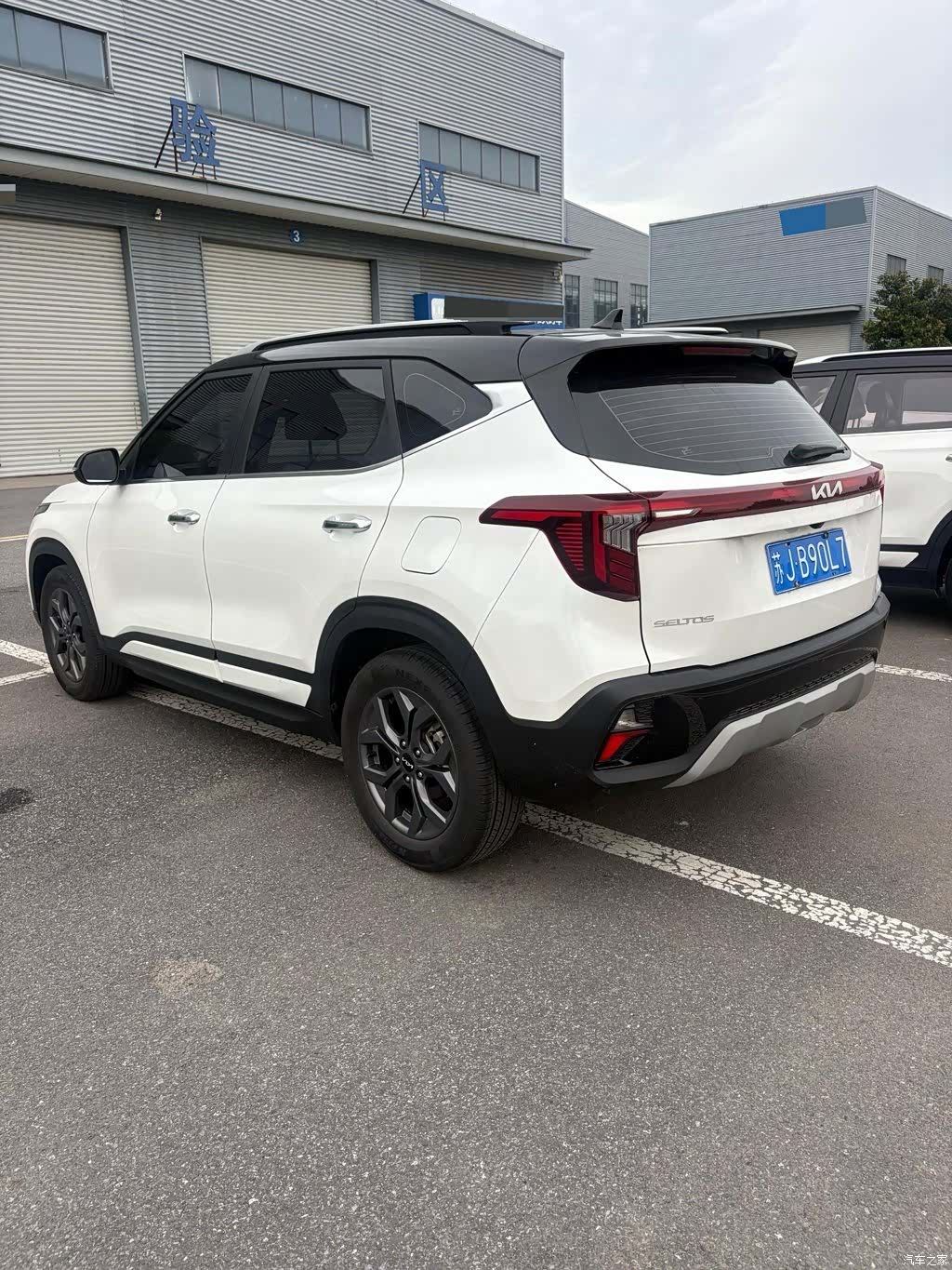 Kia Seltos, 2023 3