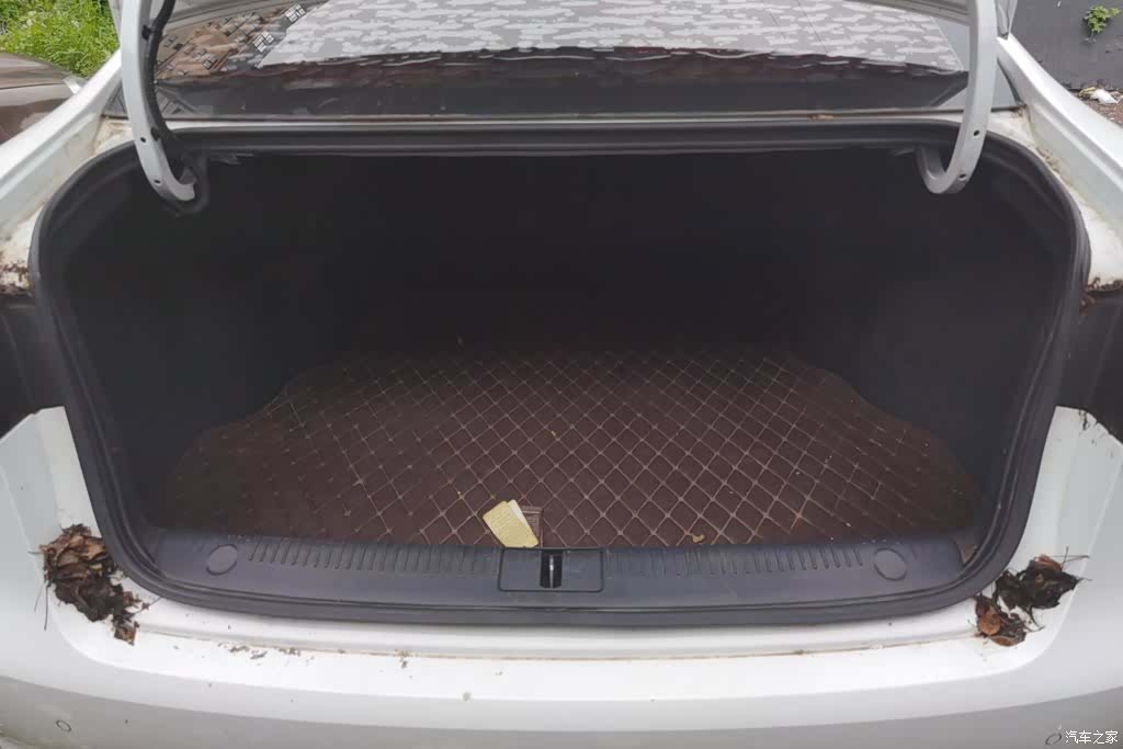 Roewe 360, 2016 4
