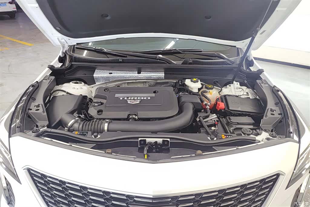 Cadillac XT4, 2022 10