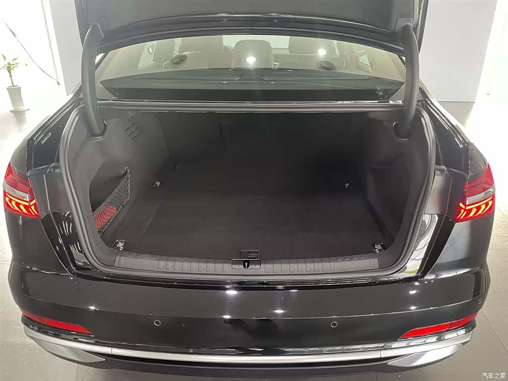 Audi A6L, 2025 8