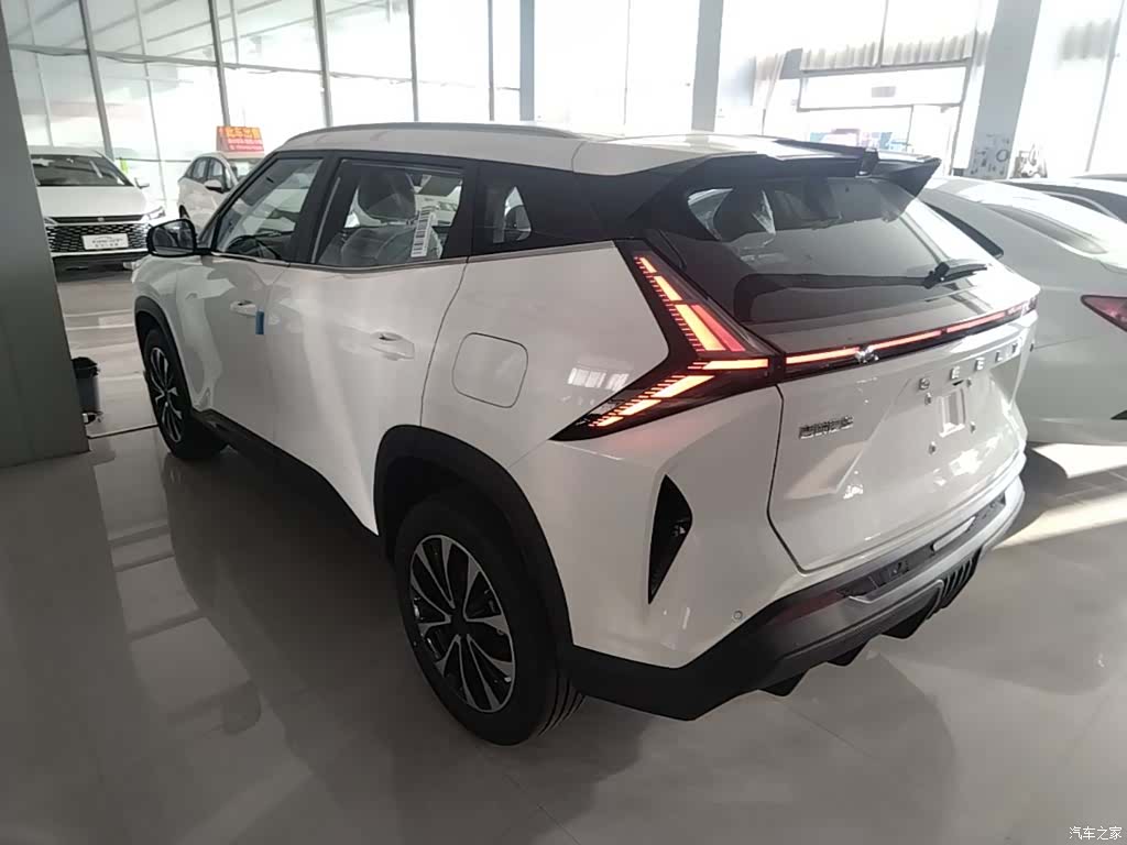 Geely Boyue, 2026 все фото