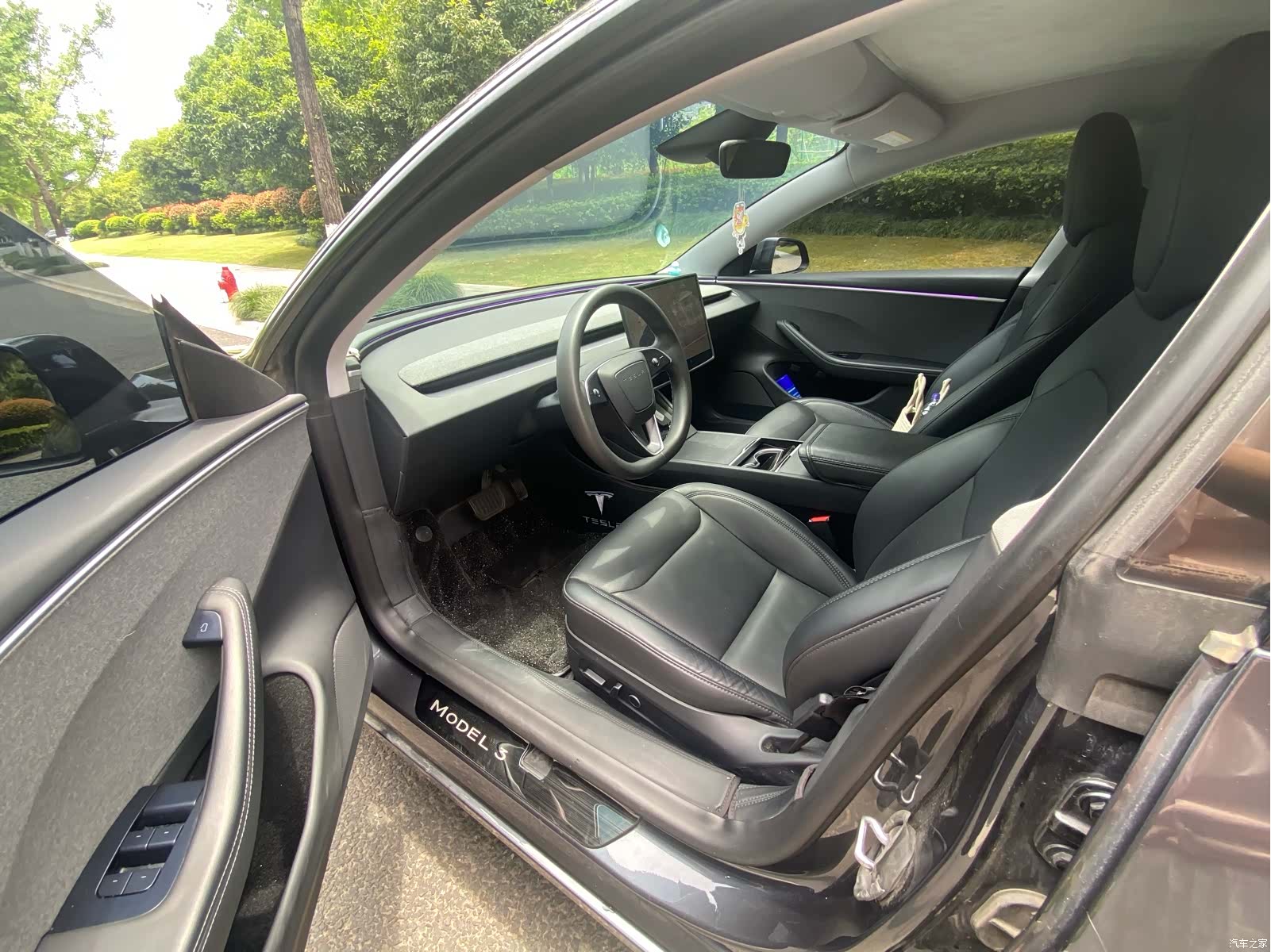 Tesla Model 3, 2024 11