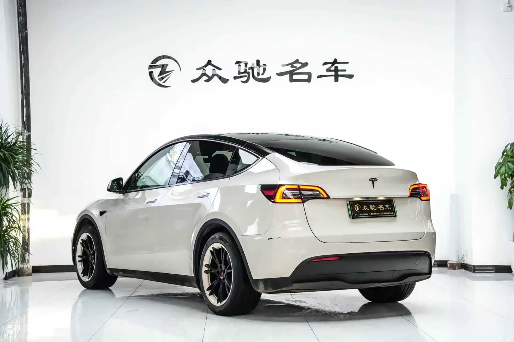 Tesla Model Y, 2022 12