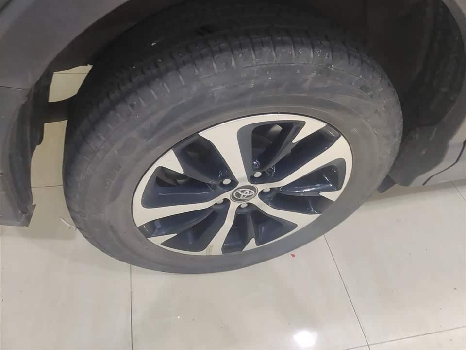 Toyota RAV4 Rongfang