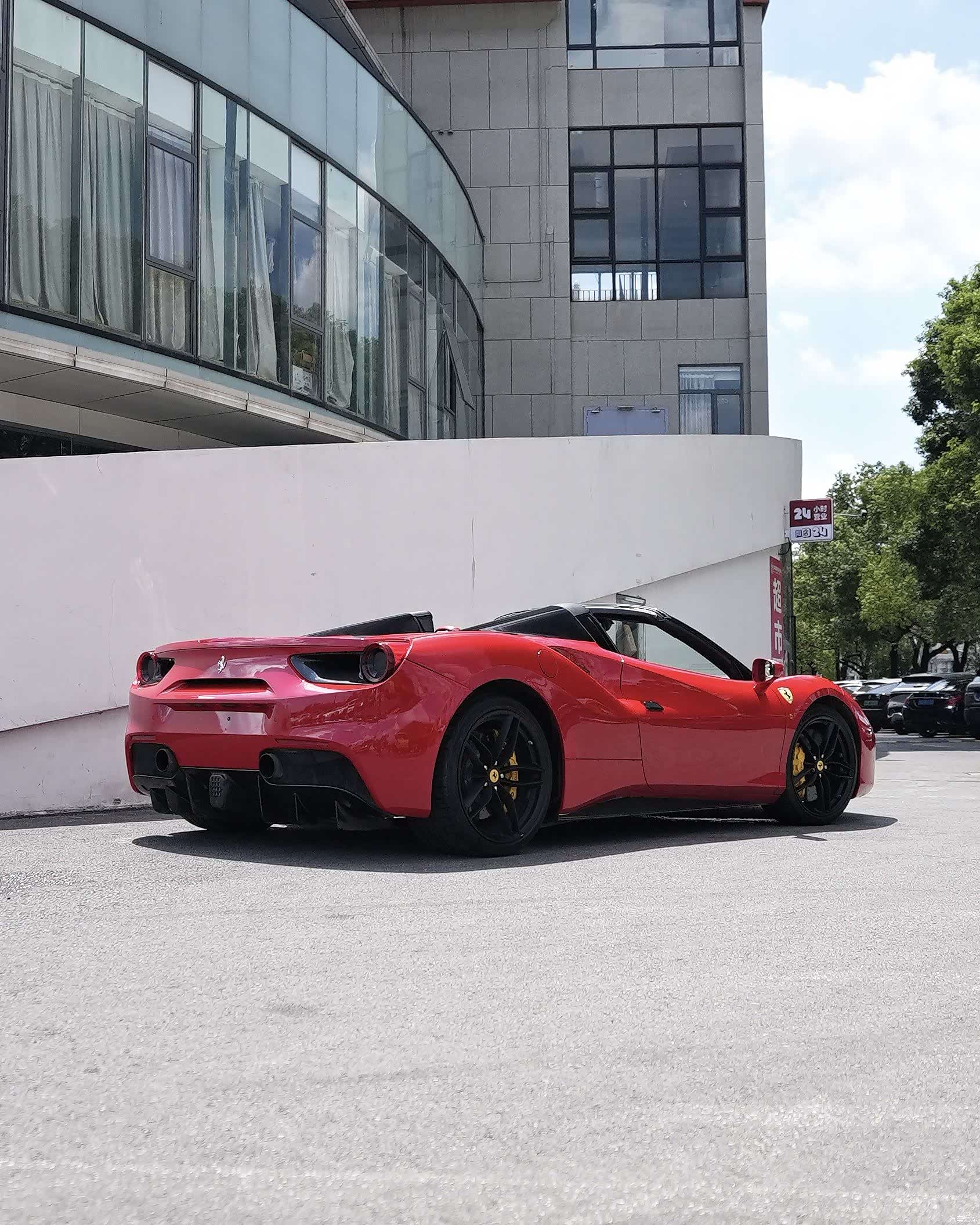 Ferrari 488, 2019 11