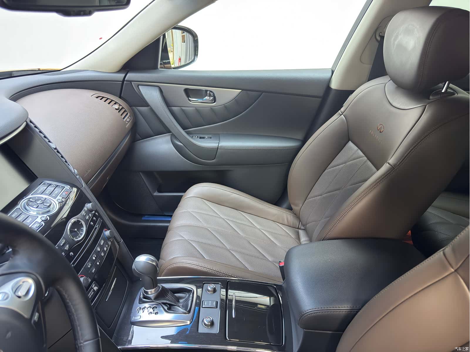 Infiniti FX37, 2013 14