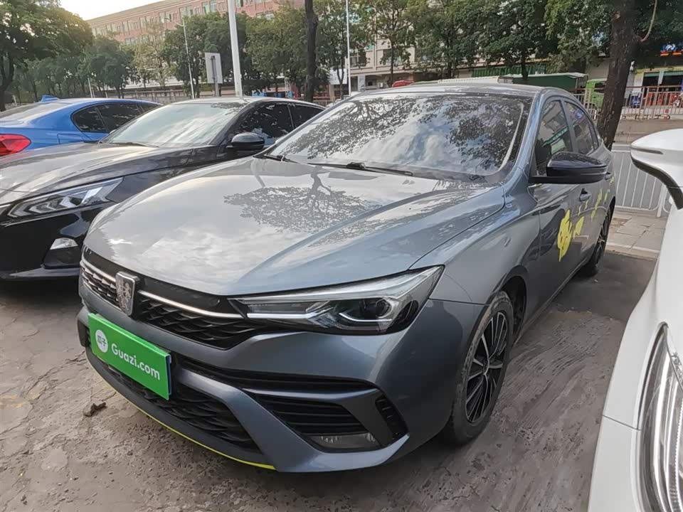 Roewe i5