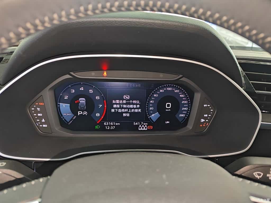 Audi Q3, 2019 8