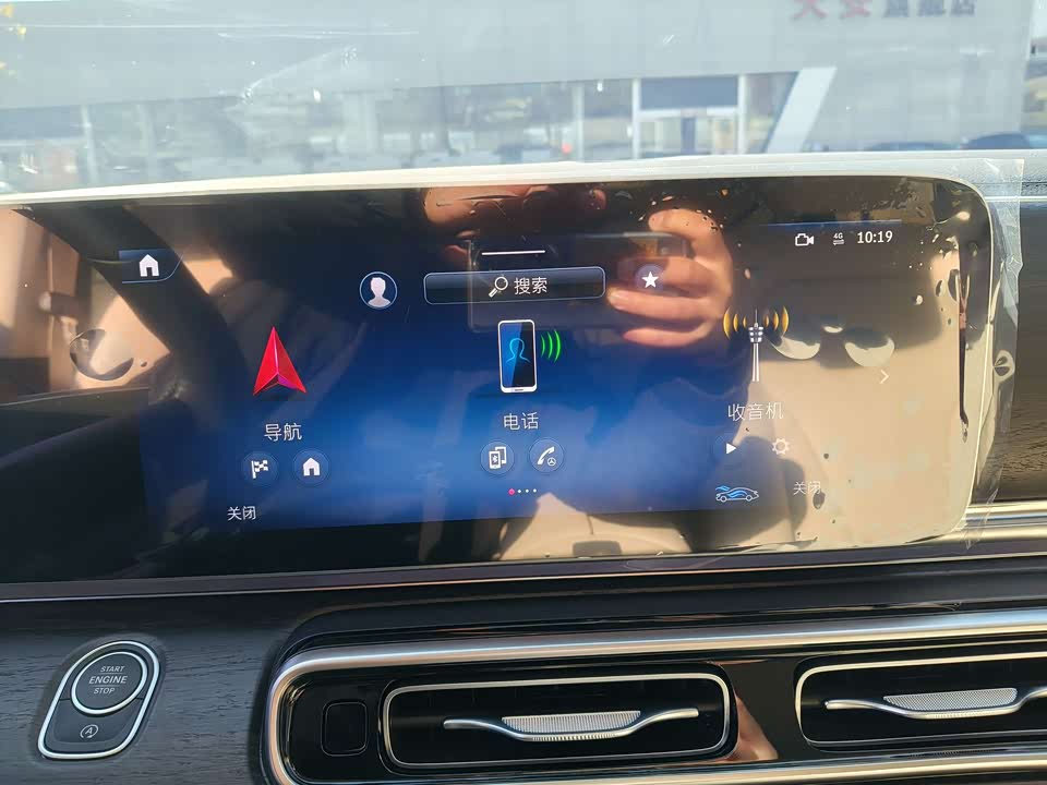 Mercedes-Benz V-class