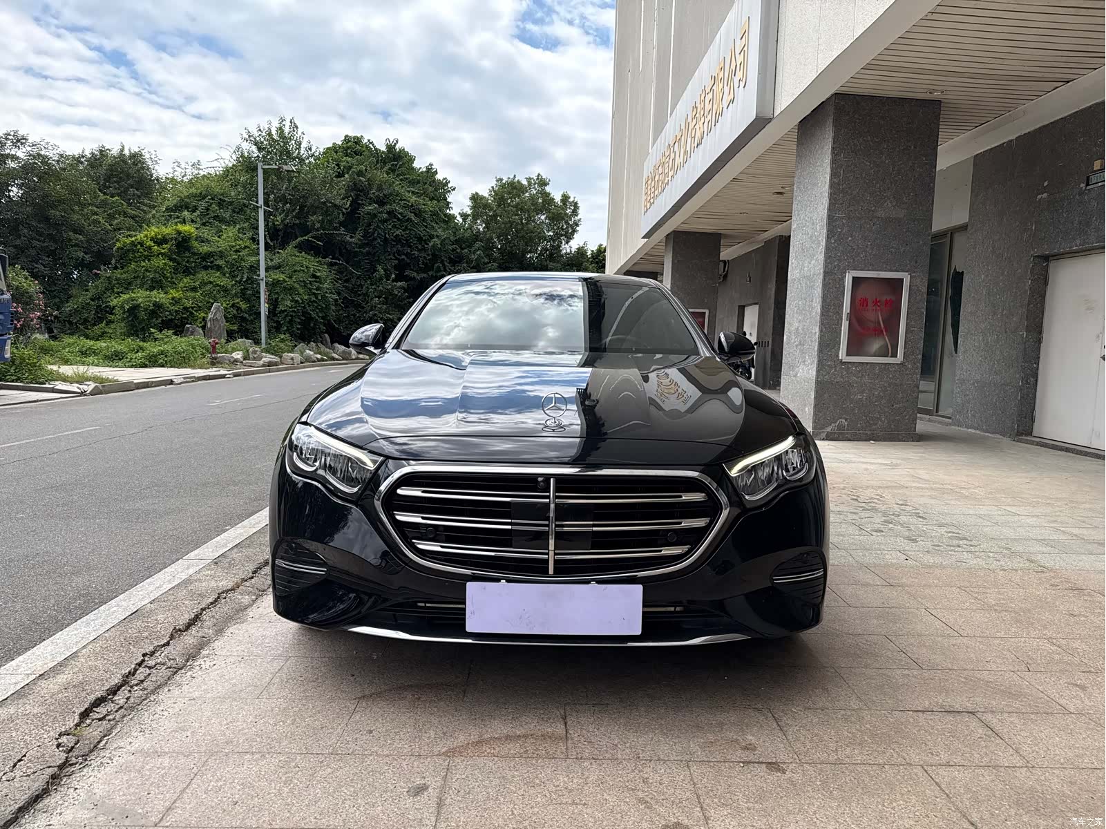 Mercedes-Benz E-Class, 2024 2