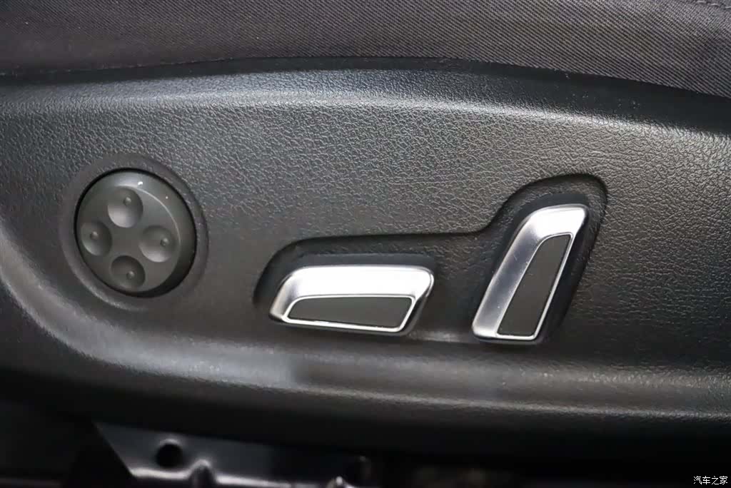 Audi A4L, 2014 27