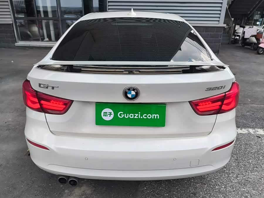 BMW 3 Series GT 2019, фото 6